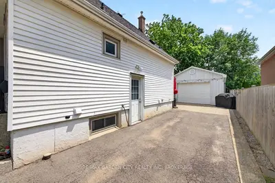 191 East 43rd Street Lower, Hamilton, On L8t 3c3