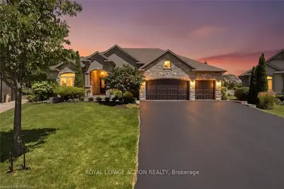 14 Ellington Place, Brantford, On N3t 0h5