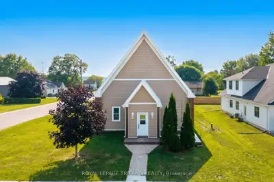 Detached in Adelaide Metcalfe