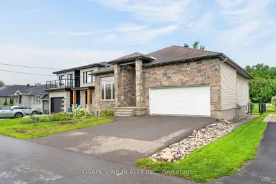 1592 ROSEBELLA Avenue, Blossom Park - Airport and Area, ON K1T 1G1