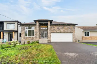 Detached in Blossom Park - Airport and Area