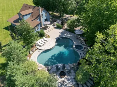 Detached in Brantford