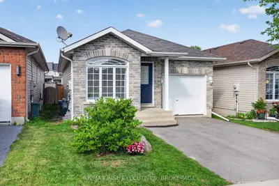 2030 Swanfield Street, Kingston, On K7m 0a7