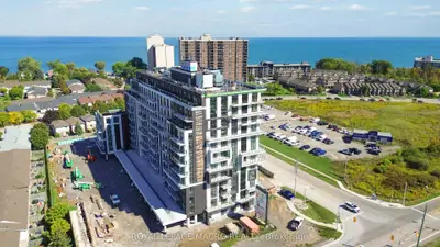 Condo Apartment in Hamilton