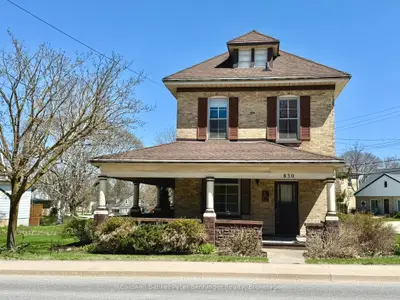 Detached in Brockton
