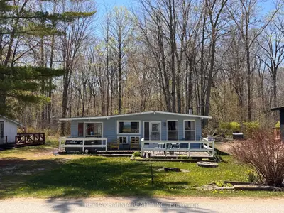 9924 Lake Road, Lambton Shores, On N0n 1j1