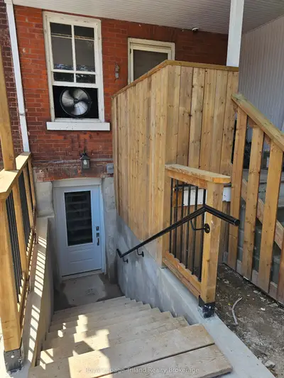 565 Peel Street E 4, Woodstock, On N4s 1k5