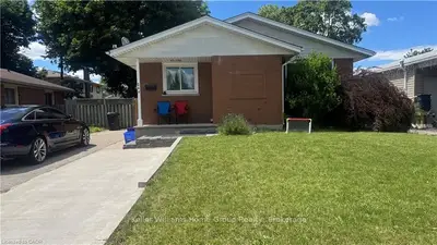248 Cyrus Street, Cambridge, On N3h 1h3