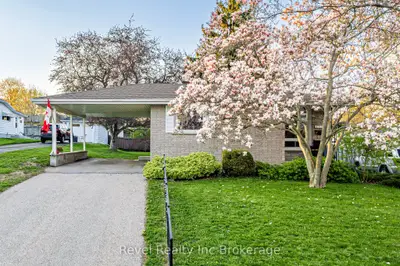 Detached in Ingersoll