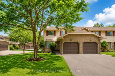 Condo Townhouse in Waterloo