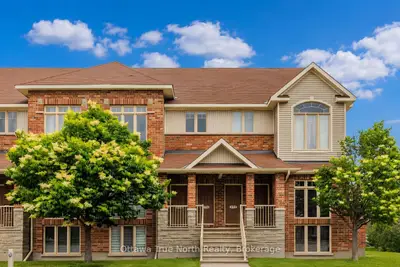 Condo Townhouse in Barrhaven