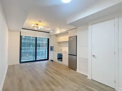 Condo Apartment in Hamilton
