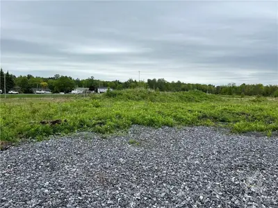 860 Summit Private, Clarence-rockland, On K4k 1k7