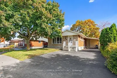 Detached in Elmvale Acres and Area