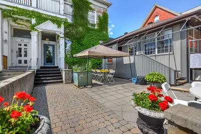 64 King Street E, Brockville, On K6v 1b3