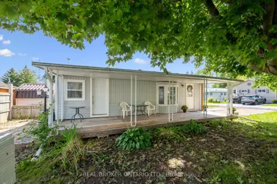 445 Pine Pass, Centre Wellington, On N1m 2w5