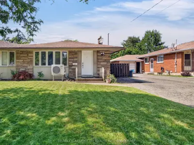 19 BLACK KNIGHT Road, St. Catharines, ON L2N 3B9