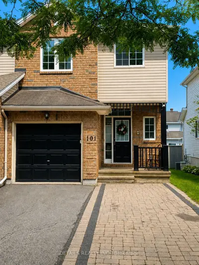 Att/Row/Townhouse in Kanata