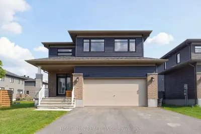 282 Nelson Street E, Carleton Place, On K7c 0p8