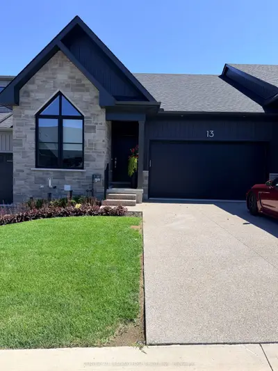 Condo Townhouse in Thorold