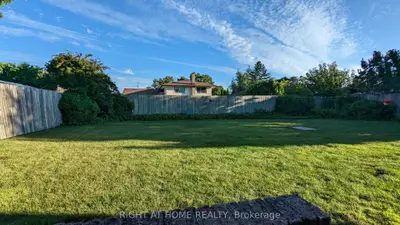 43 Glenayr Place Lower Unit, Welland, On L3c 3m6