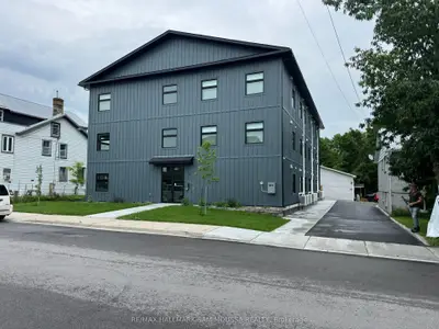 55 Drummond Street E 104, Perth, On K7h 1g3