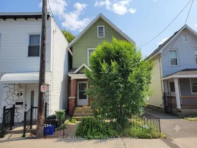 Duplex in West Centre Town
