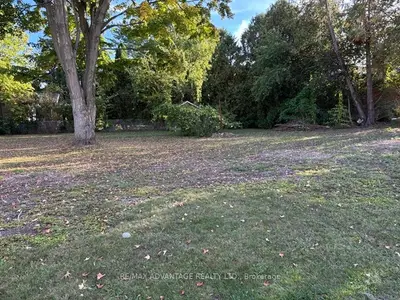 001 Woodbine Street, London South, On N6k 2p3