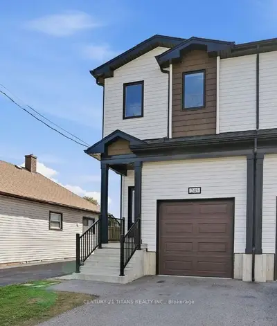 Semi-Detached in Welland
