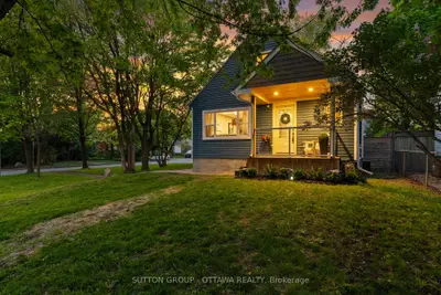 409 Blake Boulevard, Vanier And Kingsview Park, On K1l 6l1