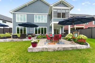 Detached in Westport
