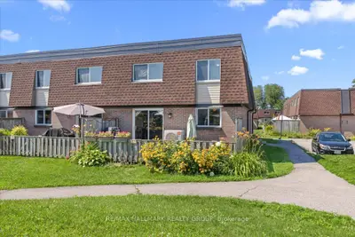 Condo Townhouse in Meadowlands - Crestview and Area