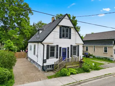Detached in London North