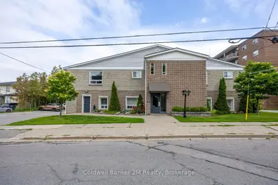 Condo Apartment in Cobourg