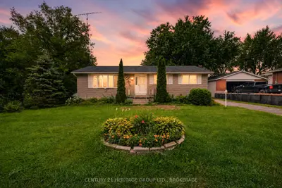 Detached in Kingston