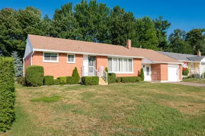 Detached in North Bay
