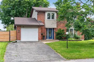 Detached in Kanata
