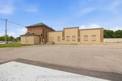 95 Victoria Street S, Woodstock, On N4s 3k2