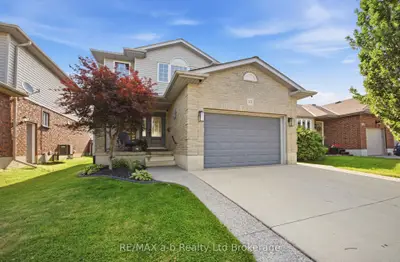 Detached in Woodstock