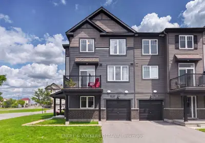 Att/Row/Townhouse in Barrhaven