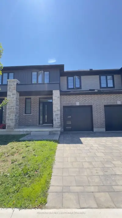 Condo Townhouse in London South