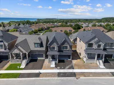 9 Holland Street, Port Hope, On L1a 0g2