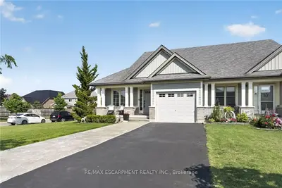 Semi-Detached in West Lincoln