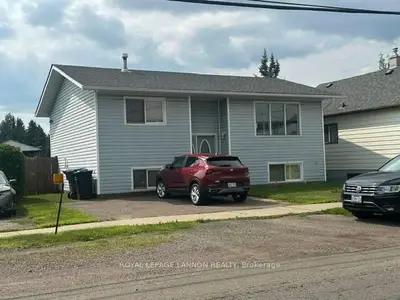 Detached in Thunder Bay