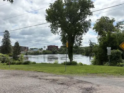 19 & 21 Rock Lane E, Arnprior, On K7s 2c3