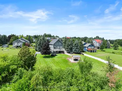 8 Lloyd's Traverse Crescent, Mulmur, On L9v 3h6