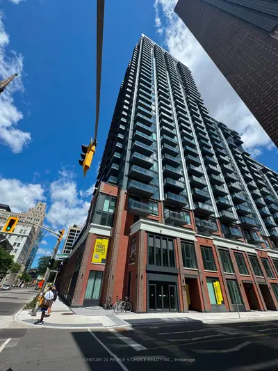 Condo Apartment in Hamilton