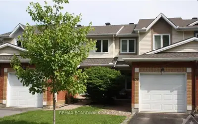 Att/Row/Townhouse in Orleans - Cumberland and Area