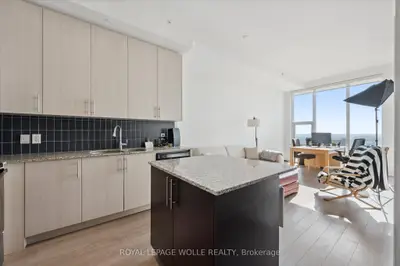 85 Duke Street W 1707, Kitchener, On N2h 0b7