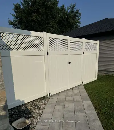 306 Belfort Crescent, Cornwall, On K6h 0h3